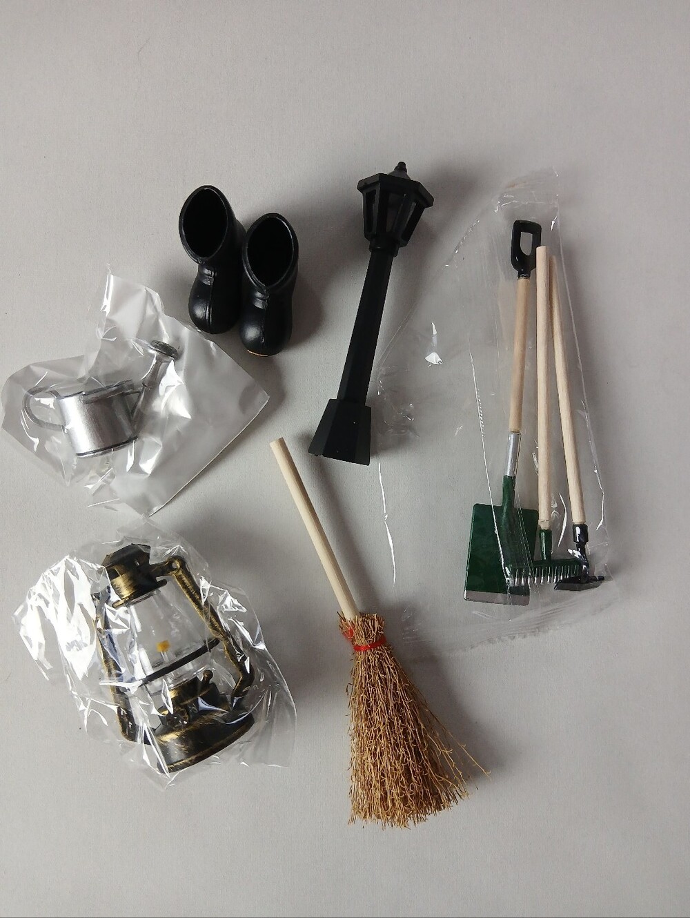 New 8 Piece Mini Miniature Garden Farm Dollhouse Model Set